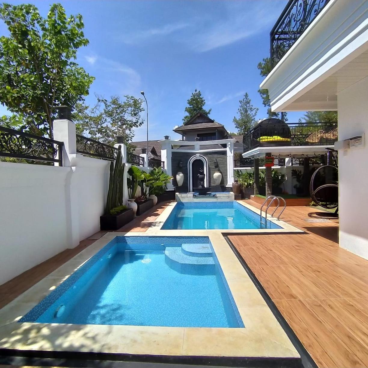 Villa Kota Bunga Malini 7 Cinengangirang Exterior foto