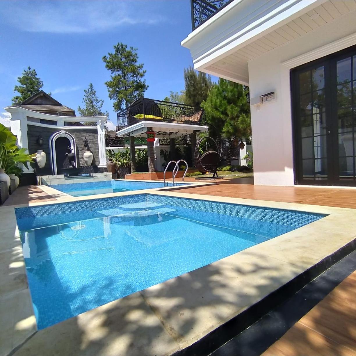 Villa Kota Bunga Malini 7 Cinengangirang Exterior foto