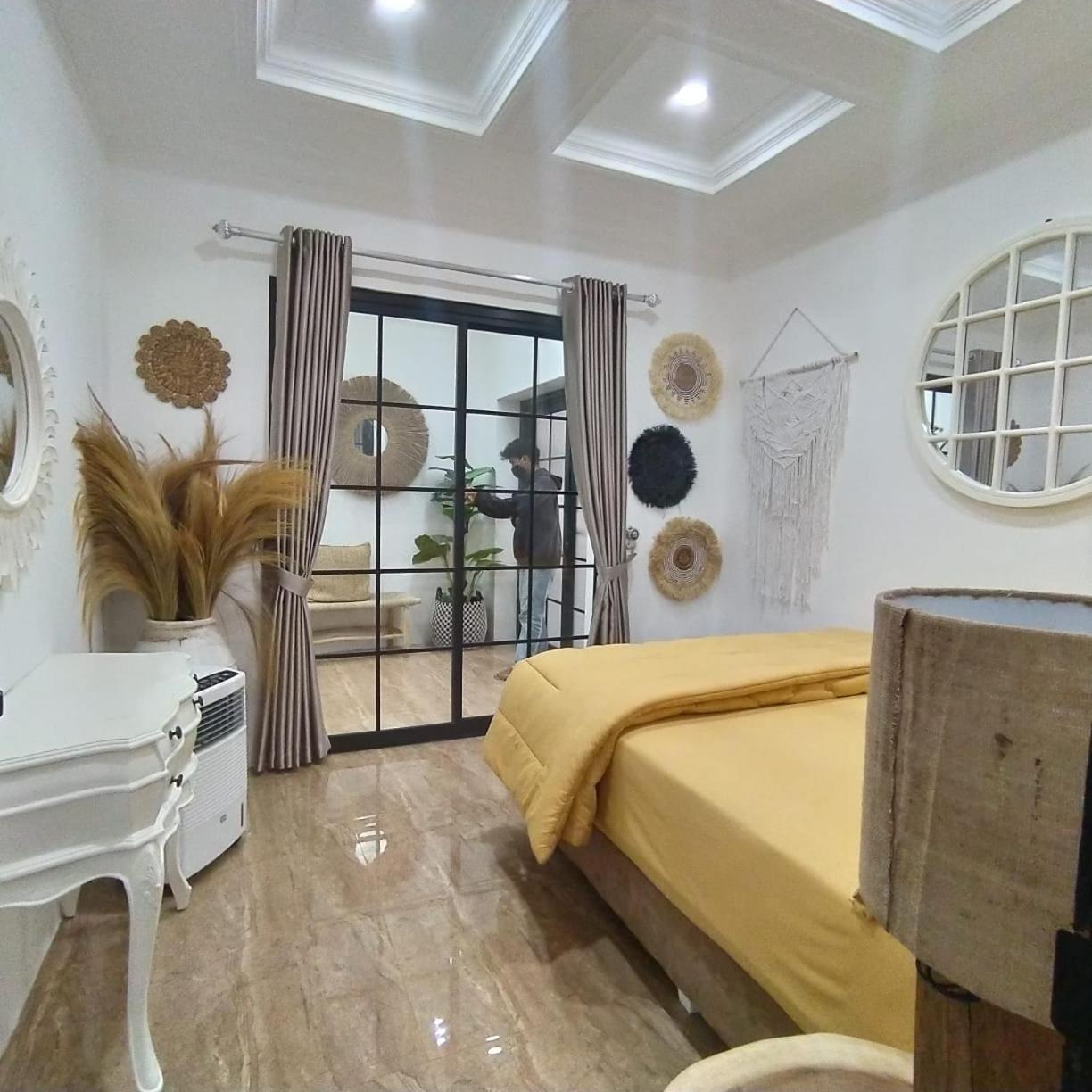 Villa Kota Bunga Malini 7 Cinengangirang Exterior foto