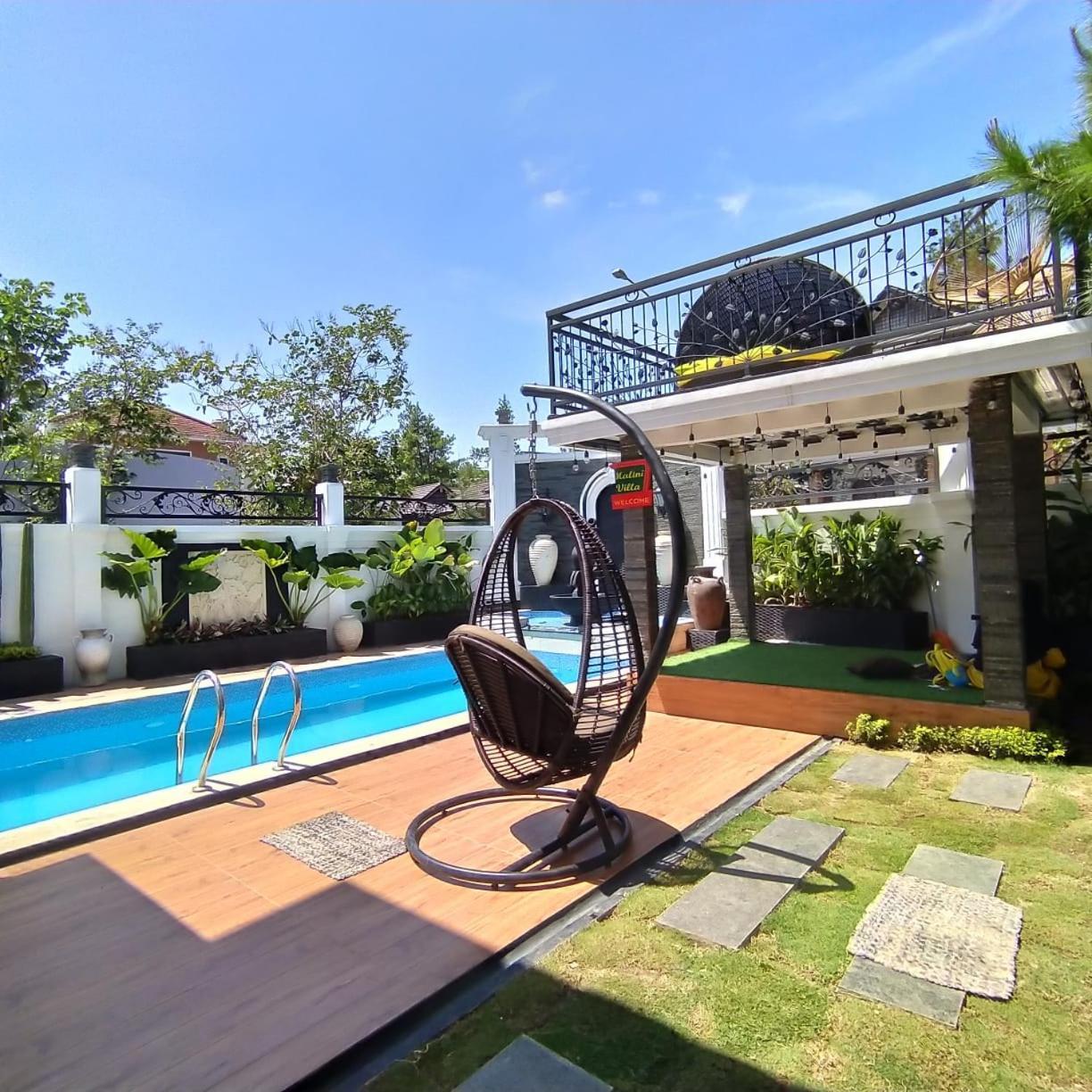 Villa Kota Bunga Malini 7 Cinengangirang Exterior foto